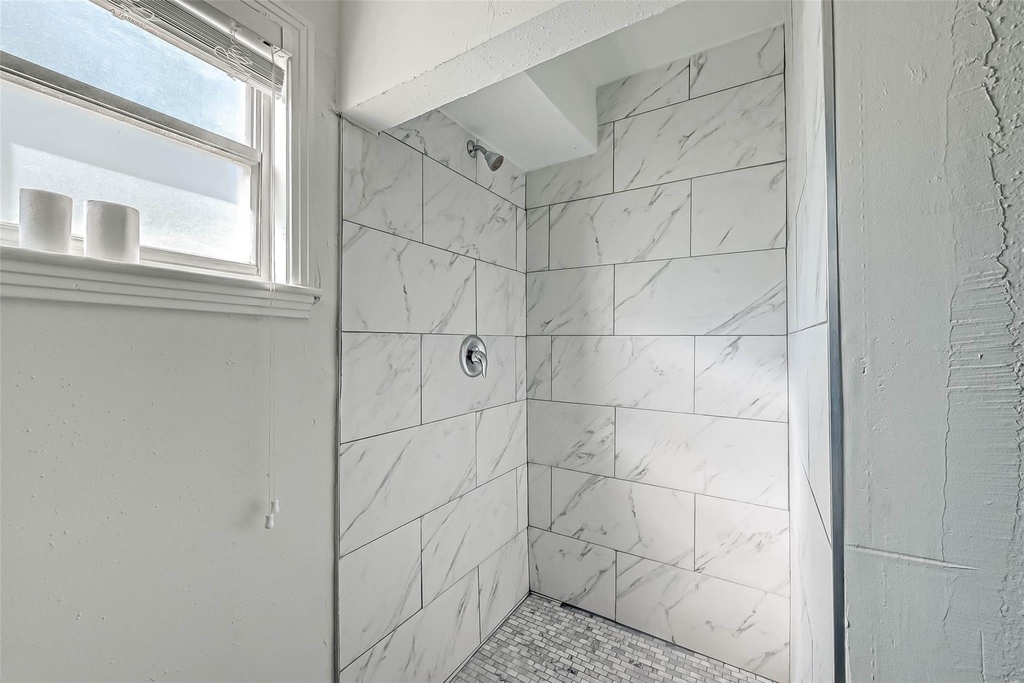 2420 Mcduffie Street - Photo 7
