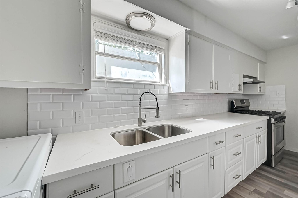 2420 Mcduffie Street - Photo 3
