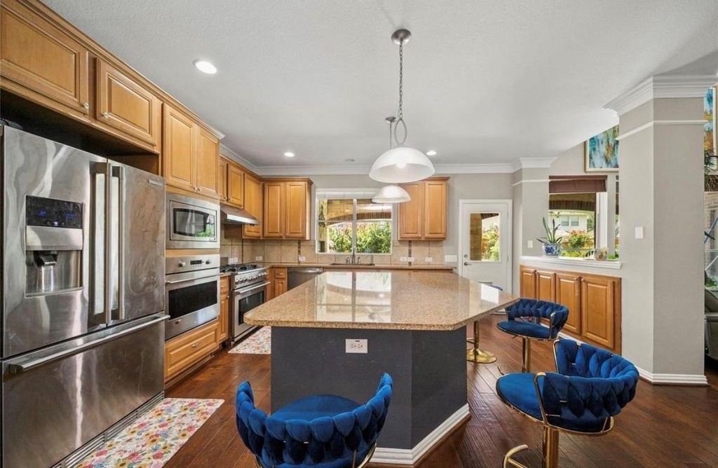 5923 Dillon Creek Lane - Photo 4