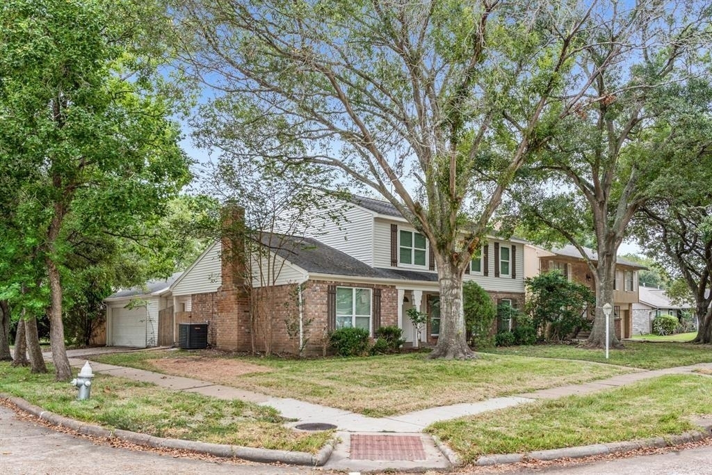 1926 Lantern Lane - Photo 1