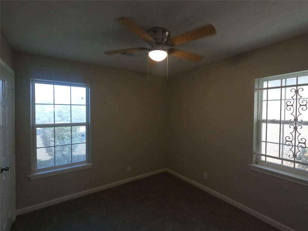 6102 Rietta Street - Photo 9