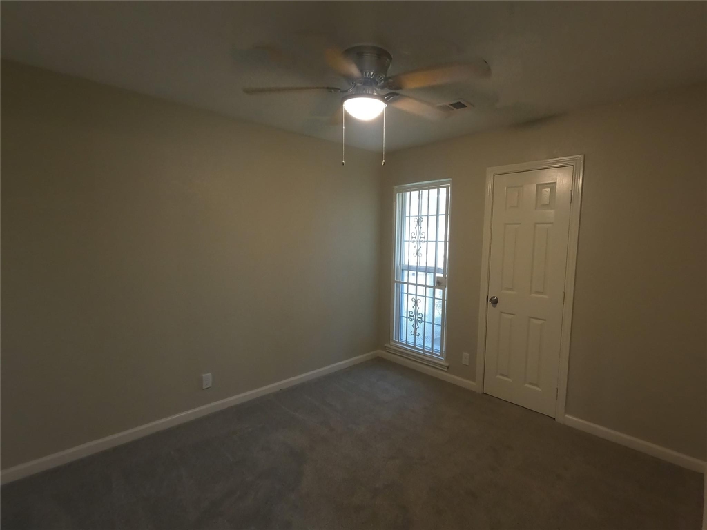 6102 Rietta Street - Photo 8