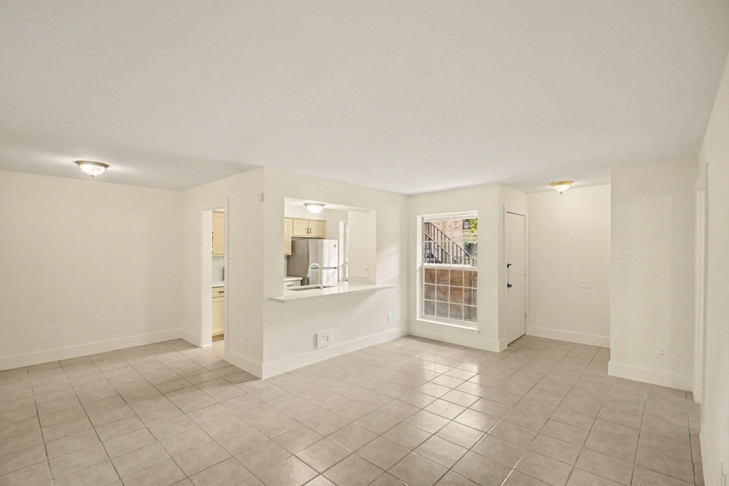 5704 Edgemoor Drive - Photo 2