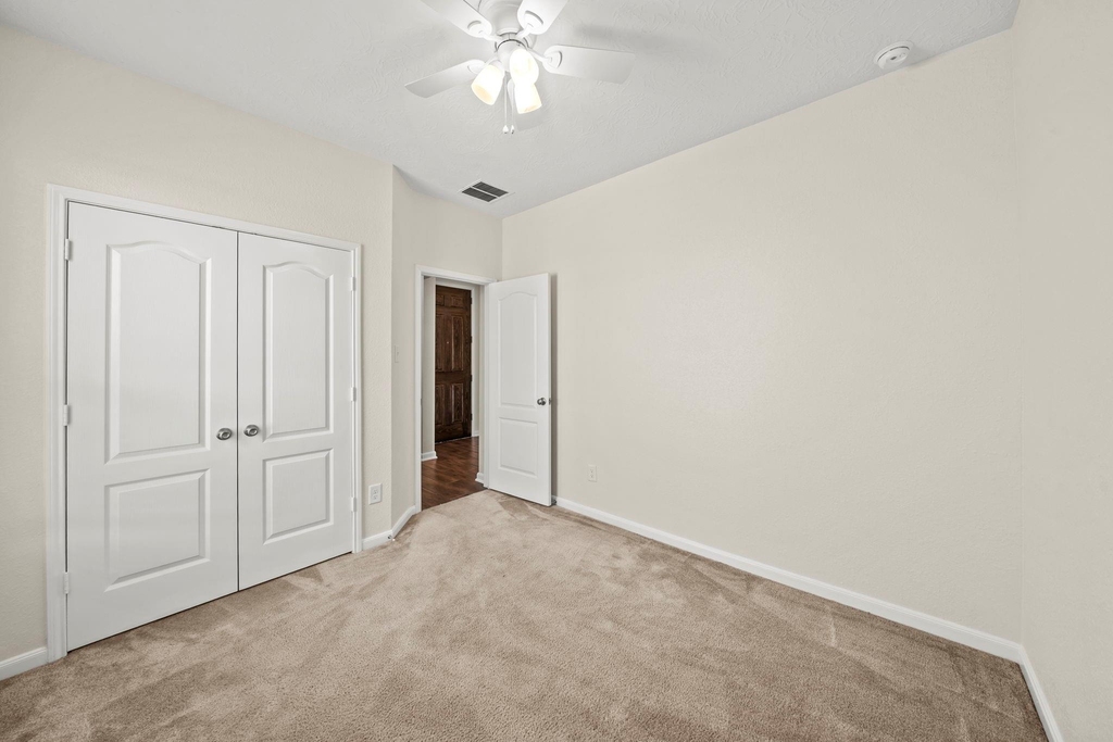 8908 Bear Mountain Court - Photo 11