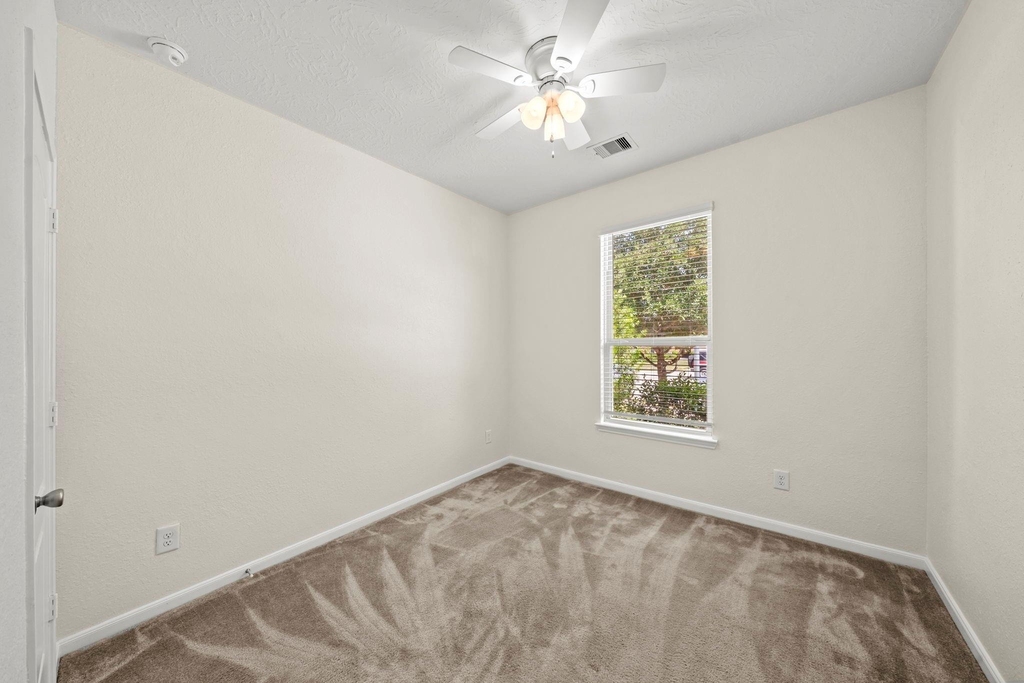 8908 Bear Mountain Court - Photo 15
