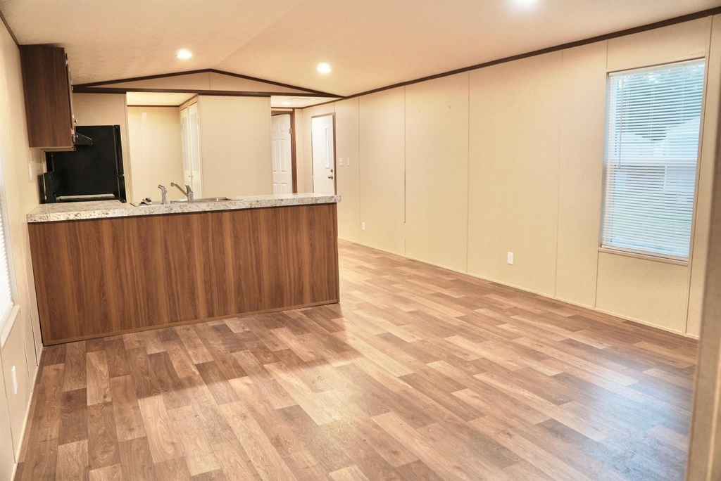 20452 Vick Dr - Photo 6