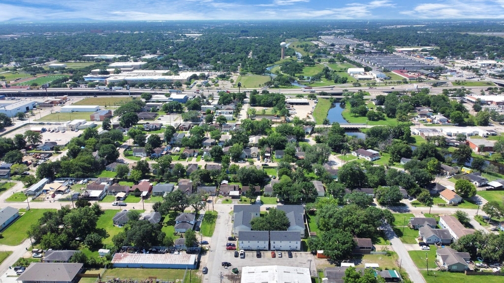 500 W Pitts Avenue - Photo 21