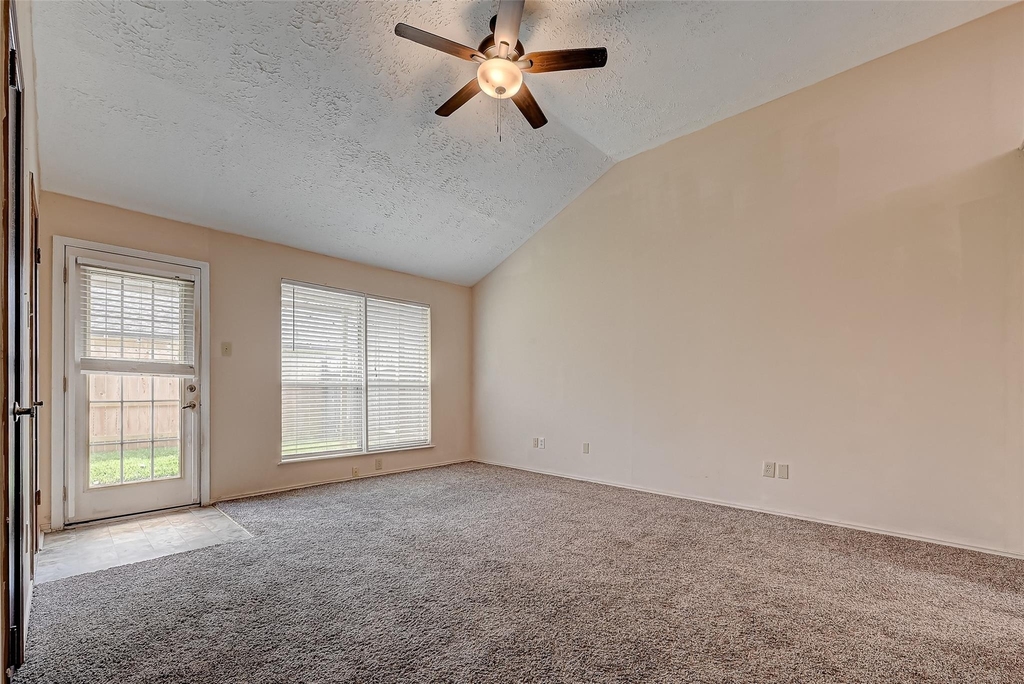 2102 Creekshire Drive - Photo 15
