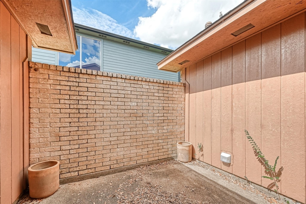 2102 Creekshire Drive - Photo 26