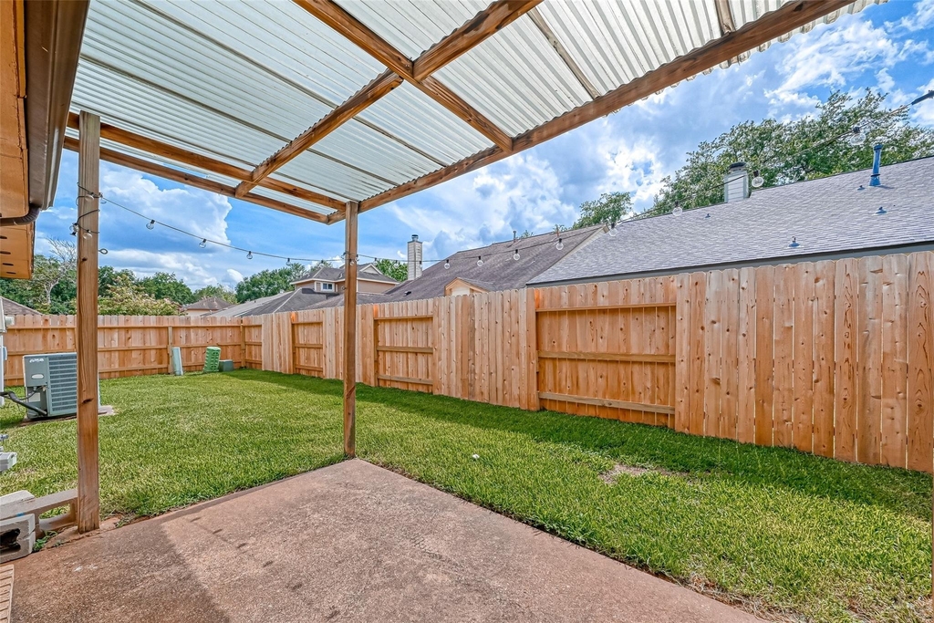 2102 Creekshire Drive - Photo 32