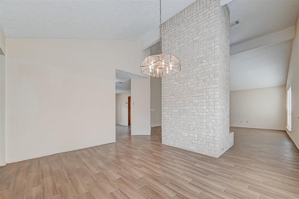 2102 Creekshire Drive - Photo 9