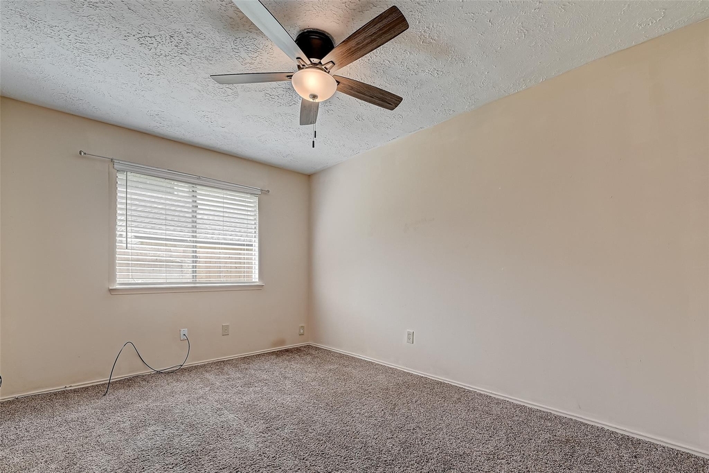 2102 Creekshire Drive - Photo 24