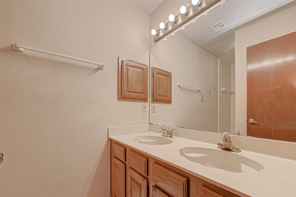 2102 Creekshire Drive - Photo 21
