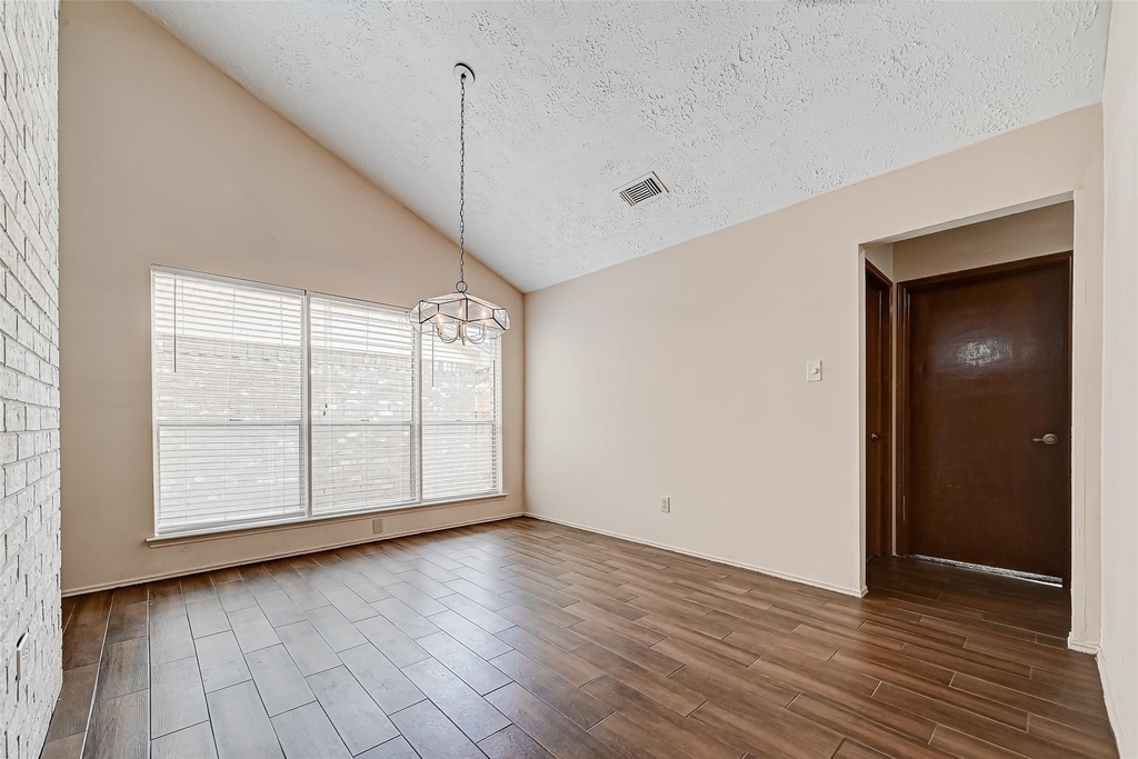 2102 Creekshire Drive - Photo 7
