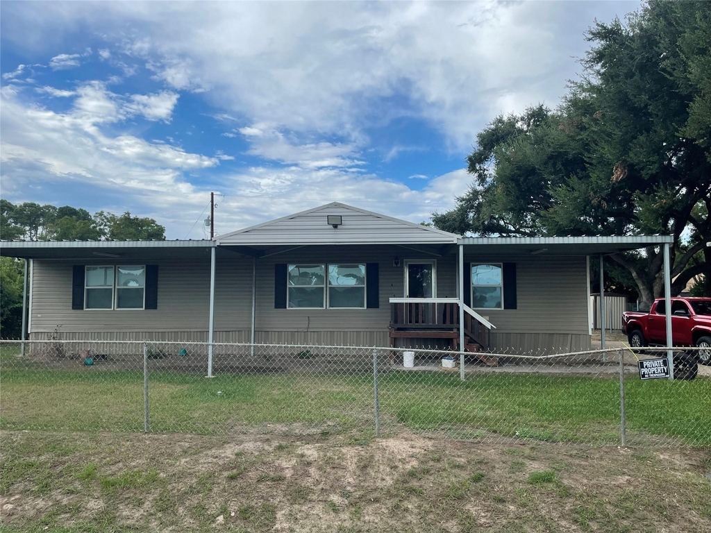 16222 Duffton Street - Photo 0