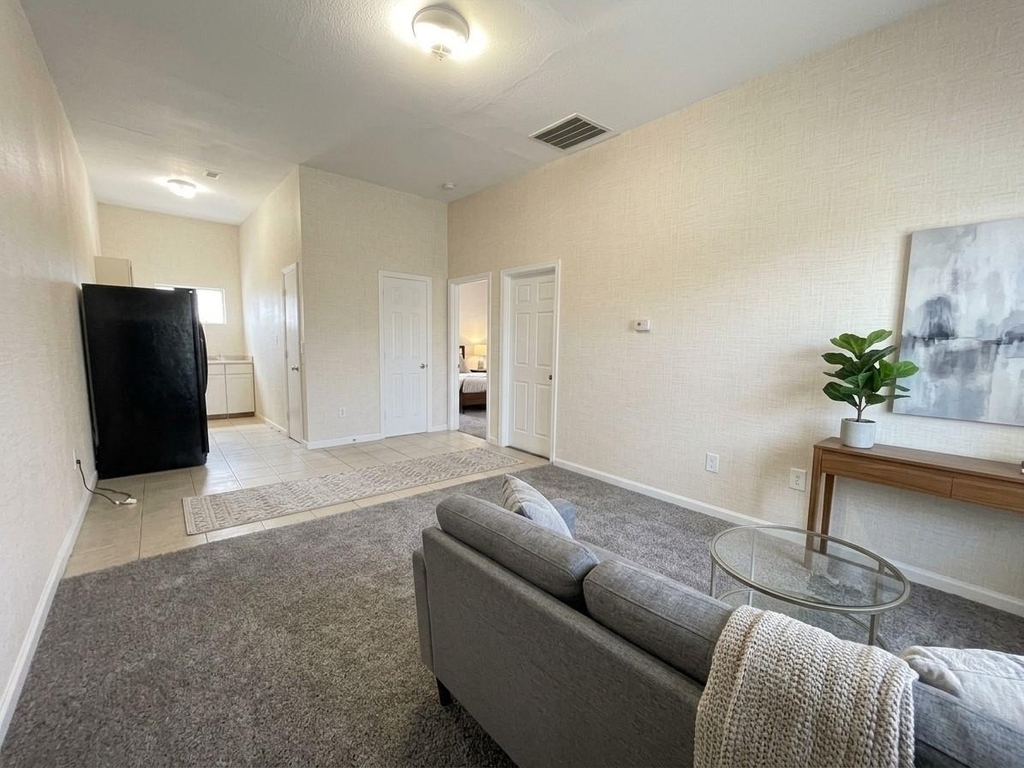 3710 Holmes Road - Photo 5