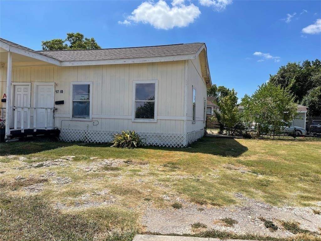 3710 Holmes Road - Photo 13