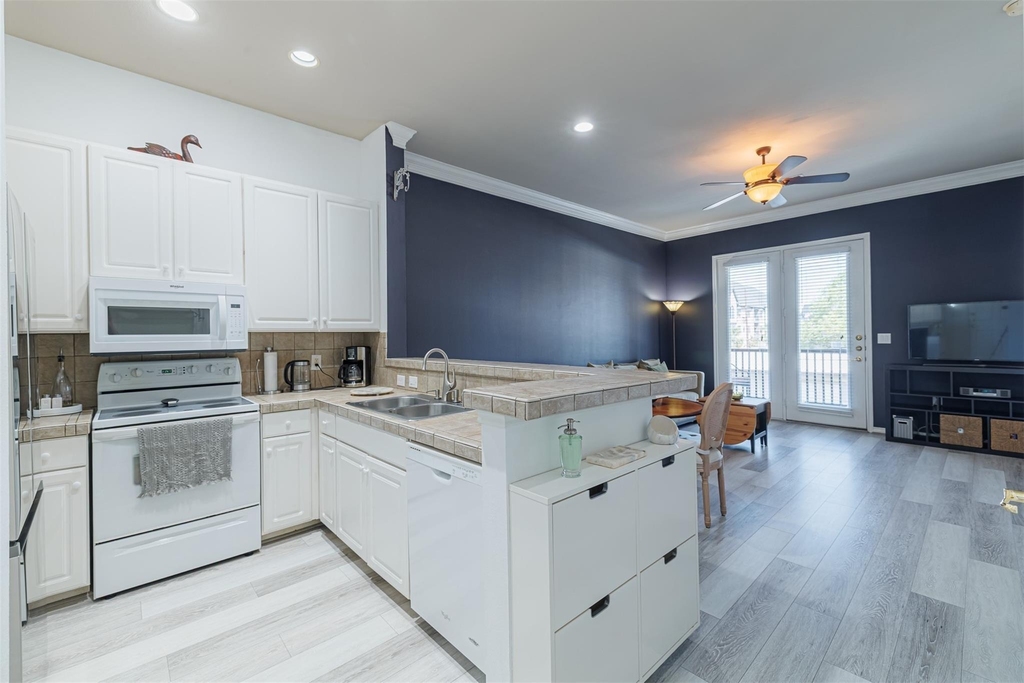 2400 Mccue Road - Photo 3