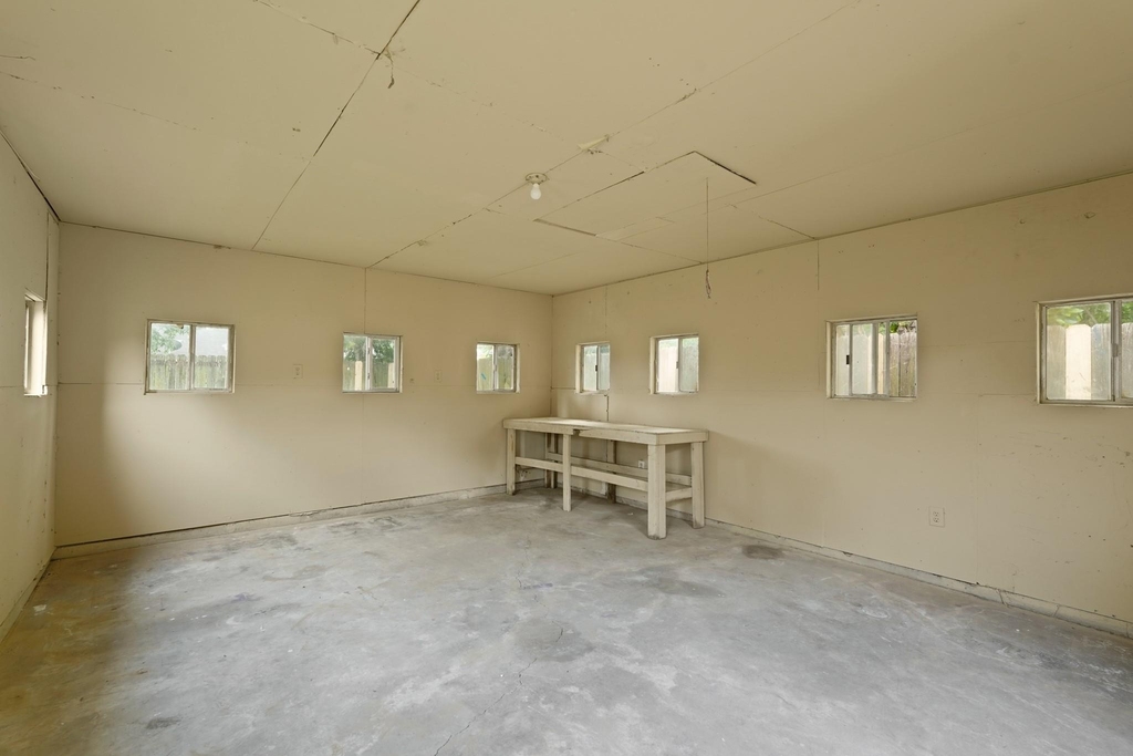 2406 Pomona Drive - Photo 10