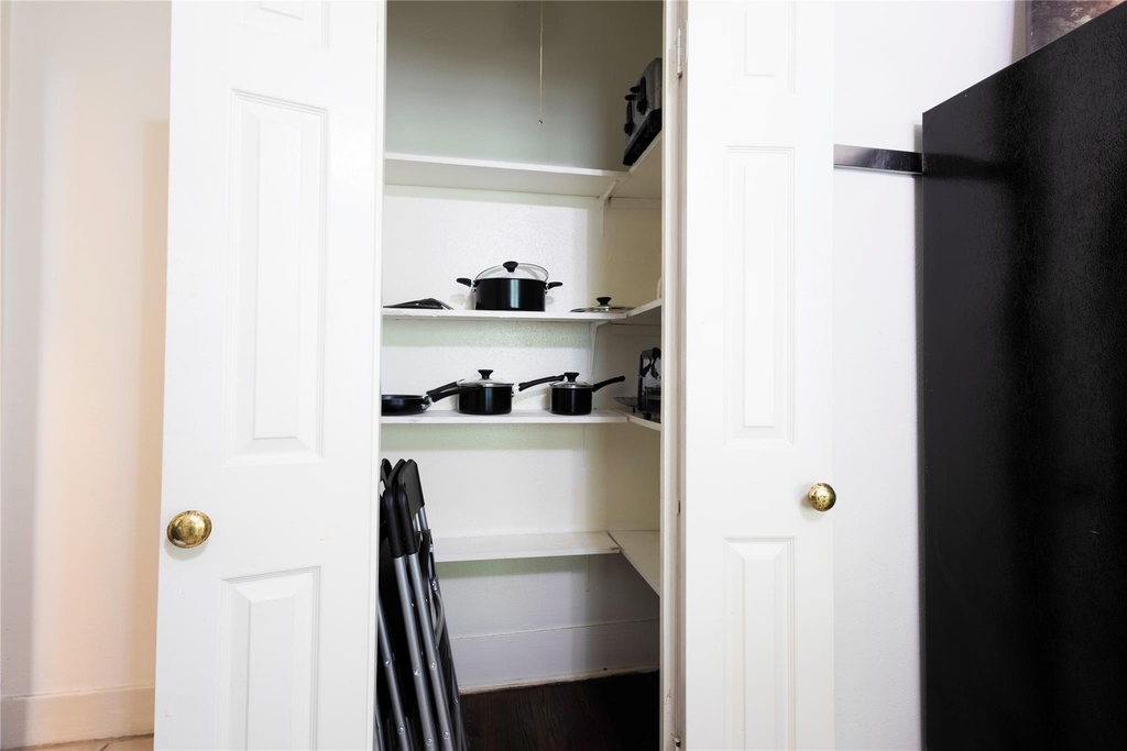 2509 Whitney Street - Photo 6