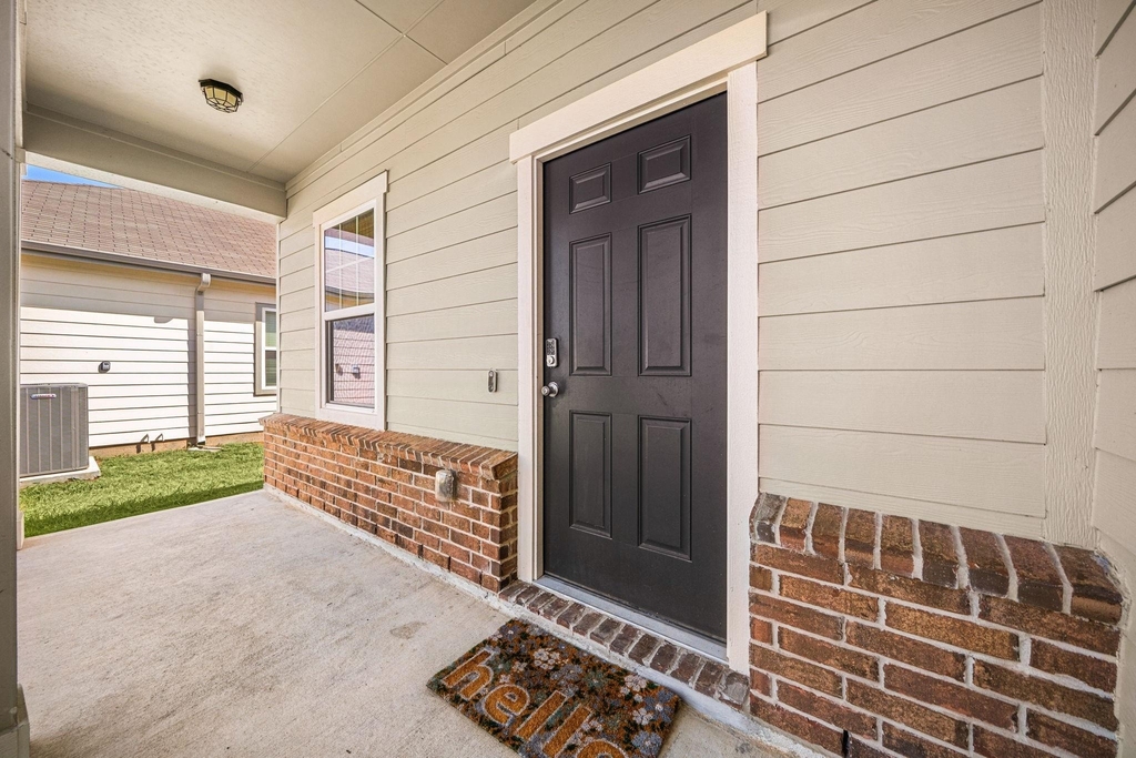 1073 Water Oak Lane - Photo 2