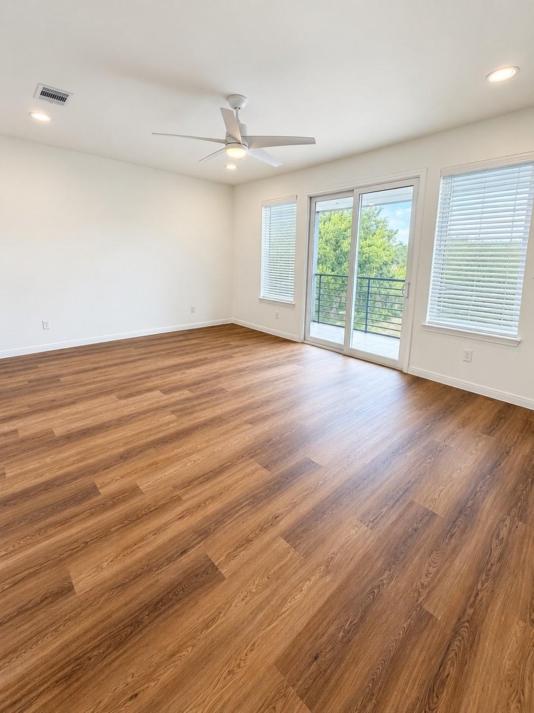 5325 Rue Street - Photo 12
