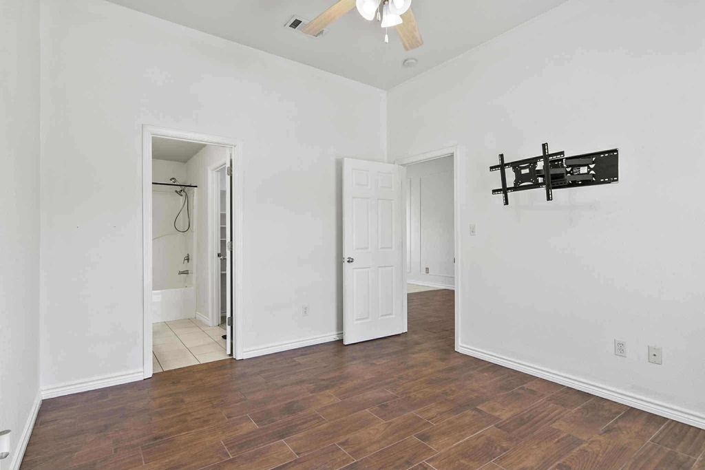 5775 Shadowbend Circle S - Photo 16