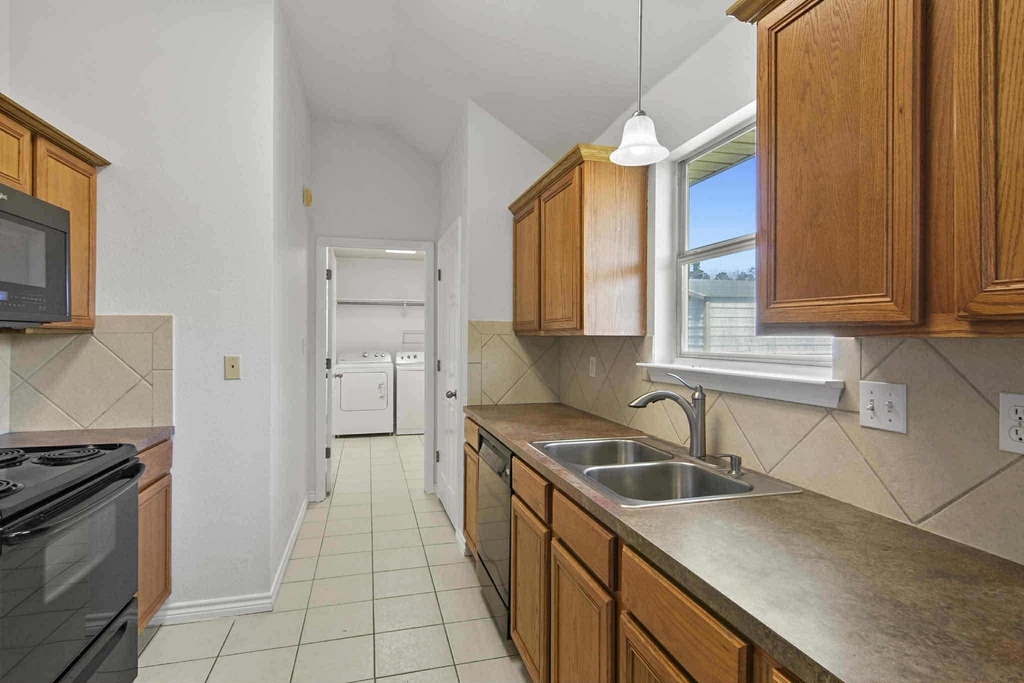 5775 Shadowbend Circle S - Photo 8