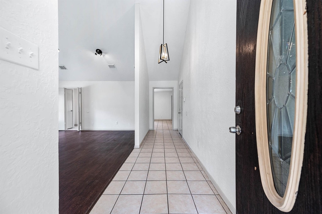 10230 Trade Winds Drive - Photo 5