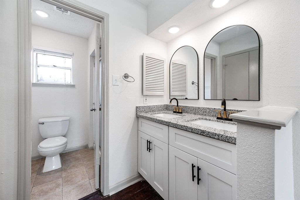 10230 Trade Winds Drive - Photo 20