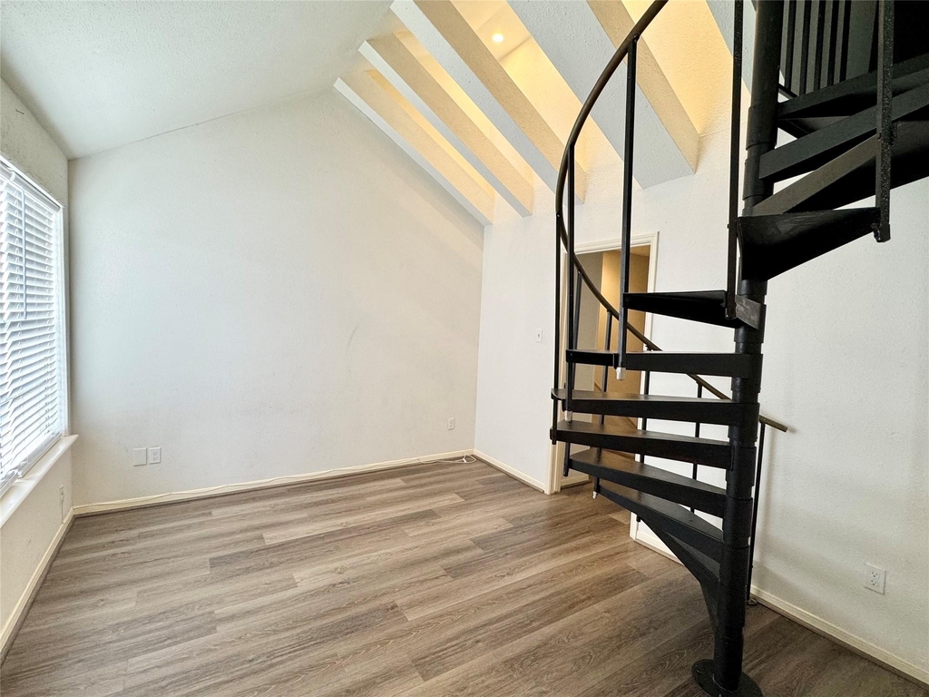 9901 Sharpcrest Street - Photo 18