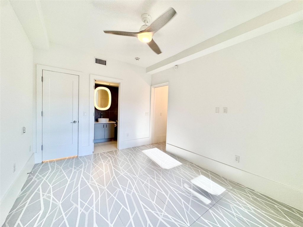 2201 Market Street - Photo 11