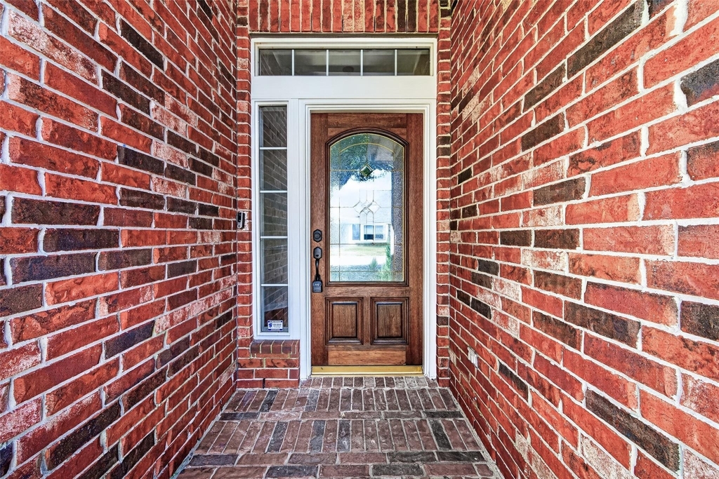 16719 Bishop Knoll Lane - Photo 7