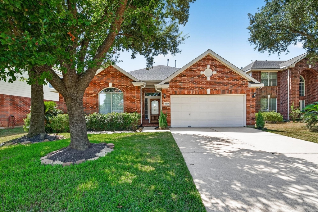 16719 Bishop Knoll Lane - Photo 3