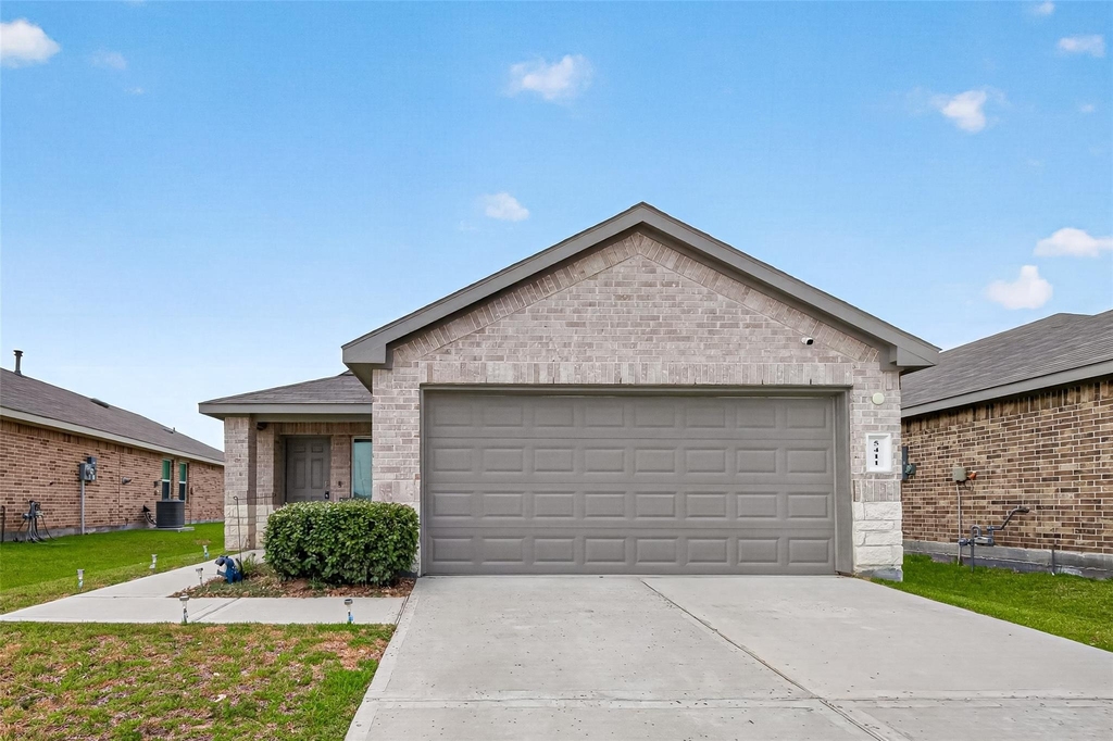 5411 Wyndham Ridge Lane - Photo 0
