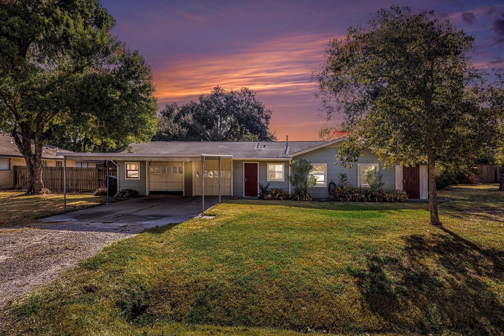 2902 Helberg Road - Photo 0