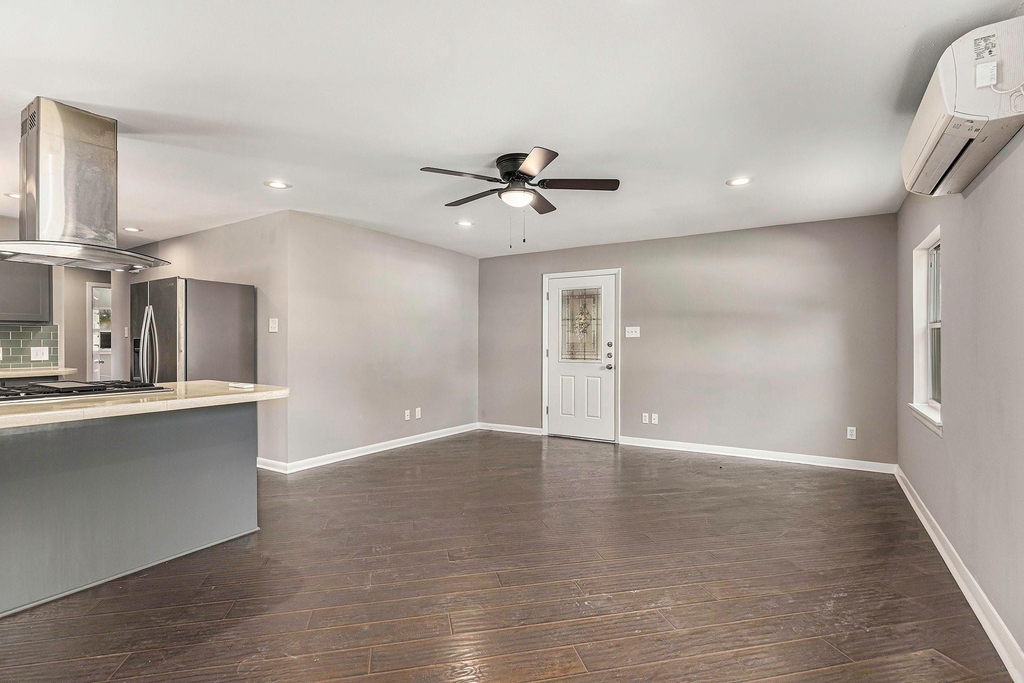 2902 Helberg Road - Photo 7