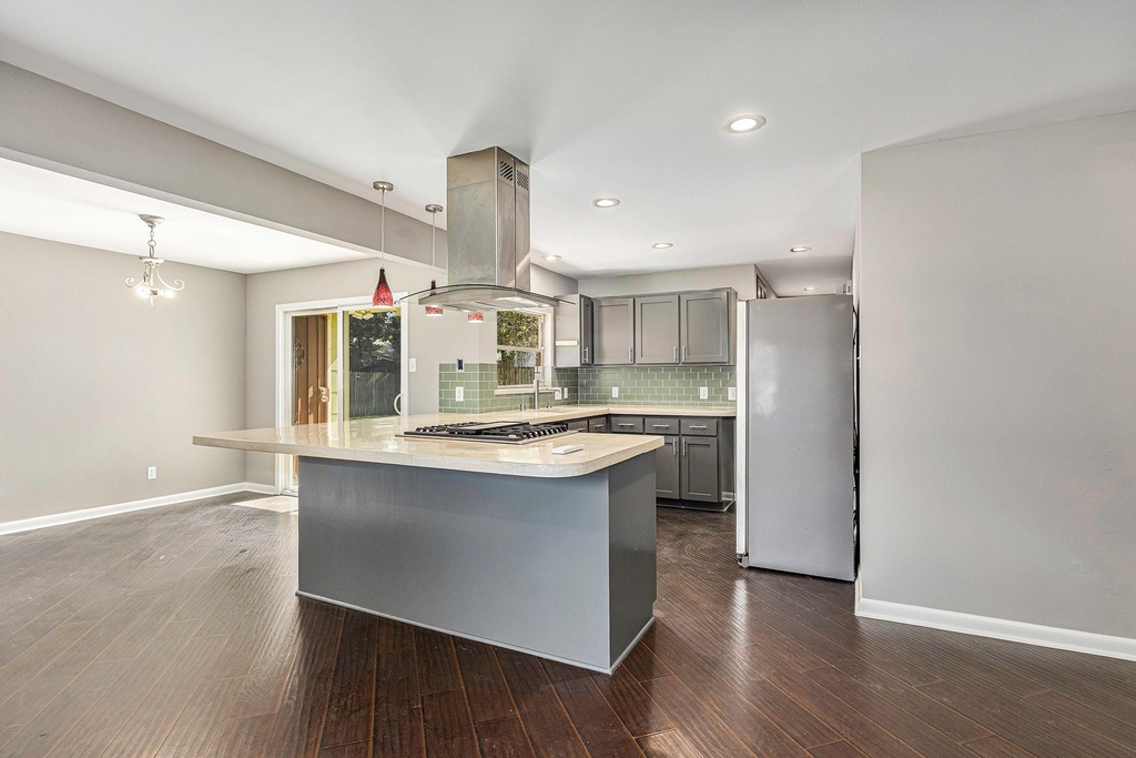 2902 Helberg Road - Photo 11