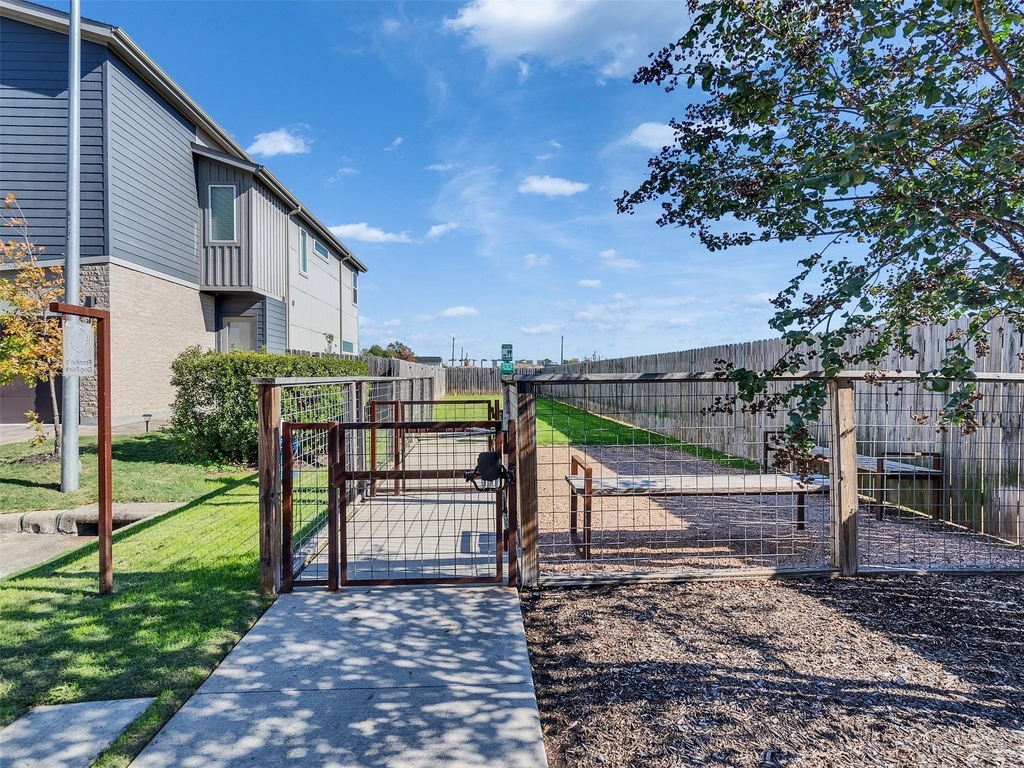 5702 Rucio Lane - Photo 27