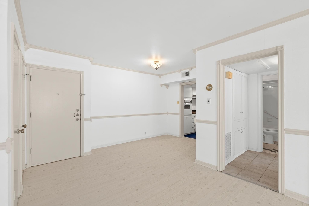 2601 Bellefontaine Street - Photo 8
