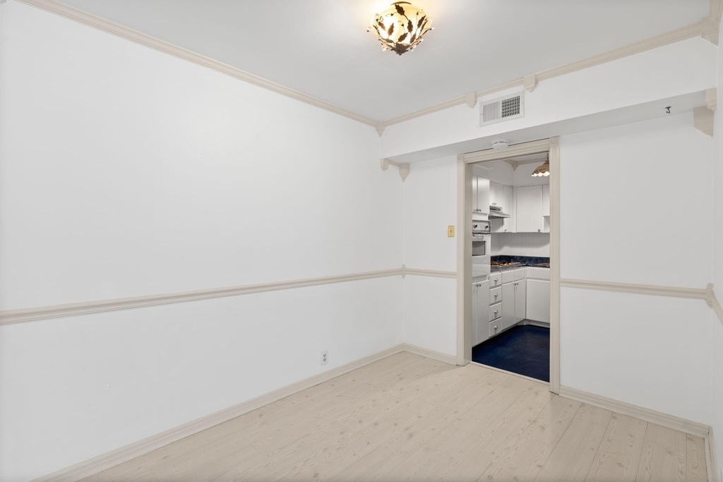 2601 Bellefontaine Street - Photo 9