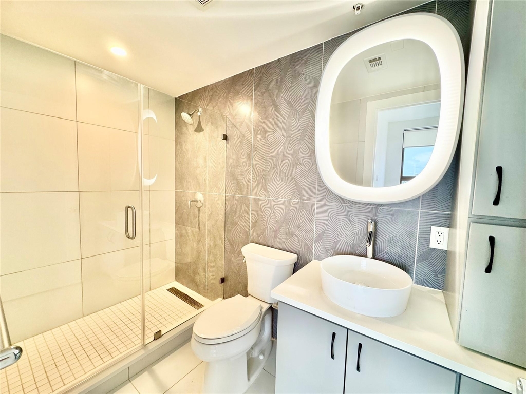 2201 Market Street - Photo 6