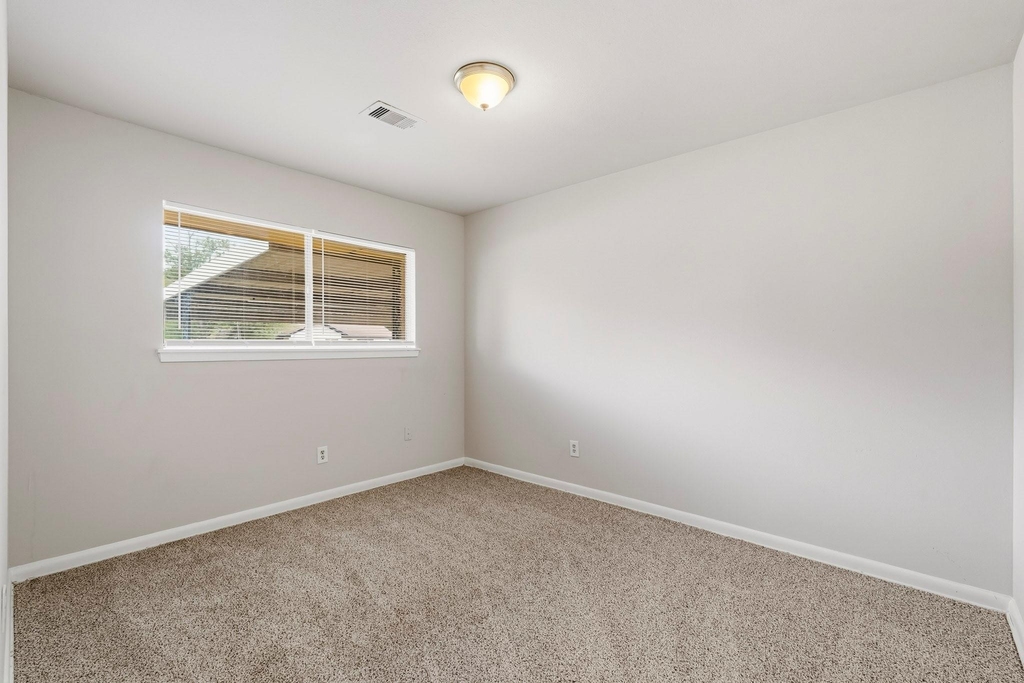 5239 Selinsky Road - Photo 10