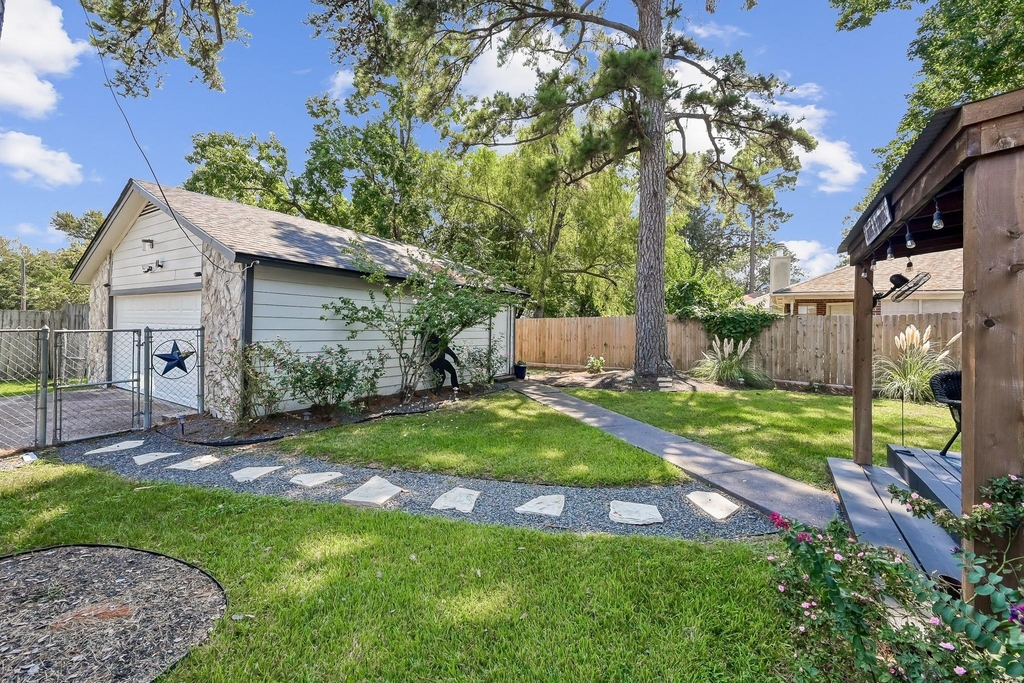446 Fantasy Lane - Photo 28