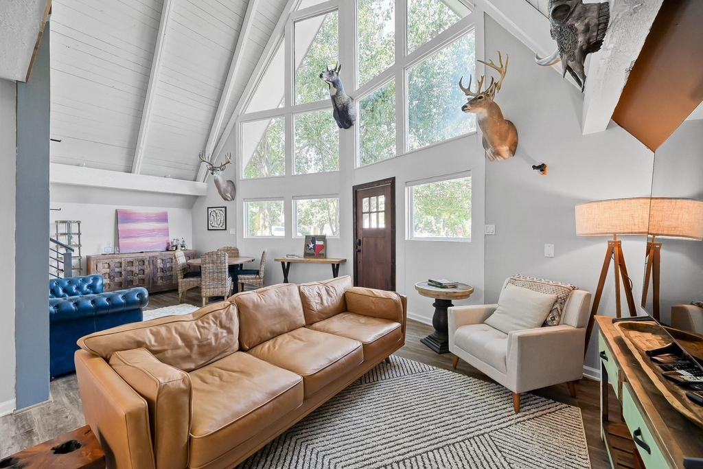 446 Fantasy Lane - Photo 10
