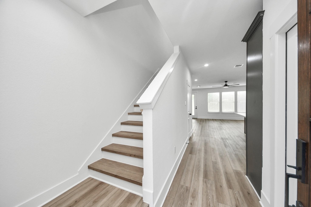 7907 Dandy Street - Photo 2
