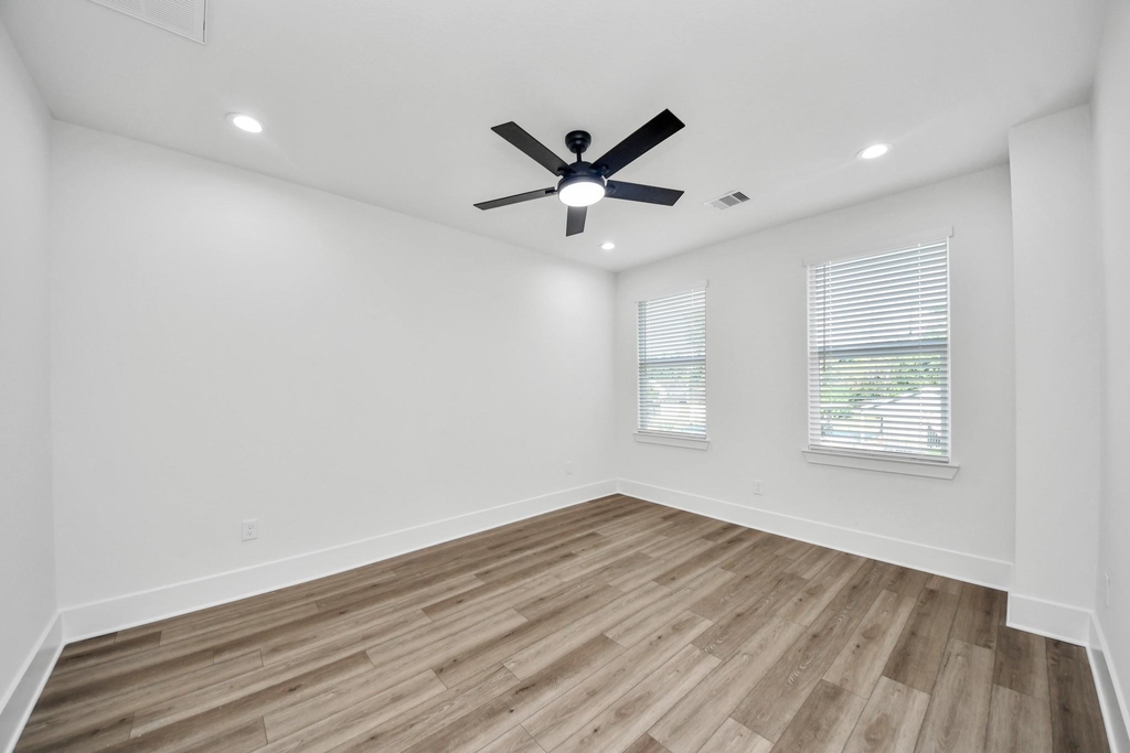 7907 Dandy Street - Photo 18
