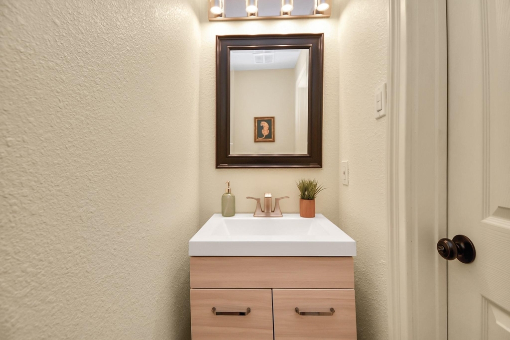 9606 Beverlyhill Street - Photo 27