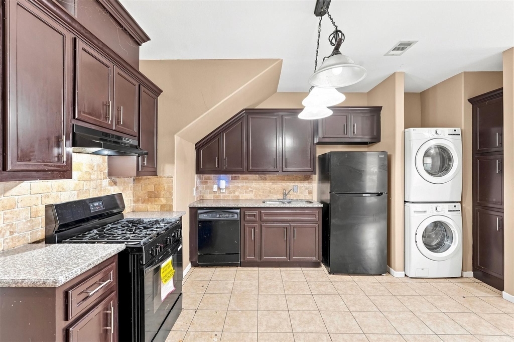 1718 Roxella Street - Photo 8