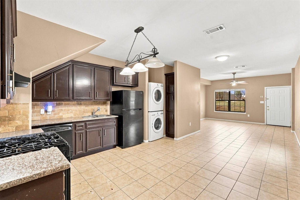 1718 Roxella Street - Photo 10